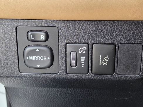 Used 2016 Toyota RAV4 XLE FWD image 23