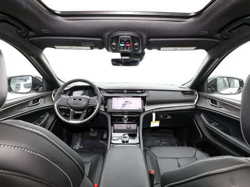 New 2026 Jeep Grand Cherokee Limited w/ Limited Altitude Package AWD/4WD image 20