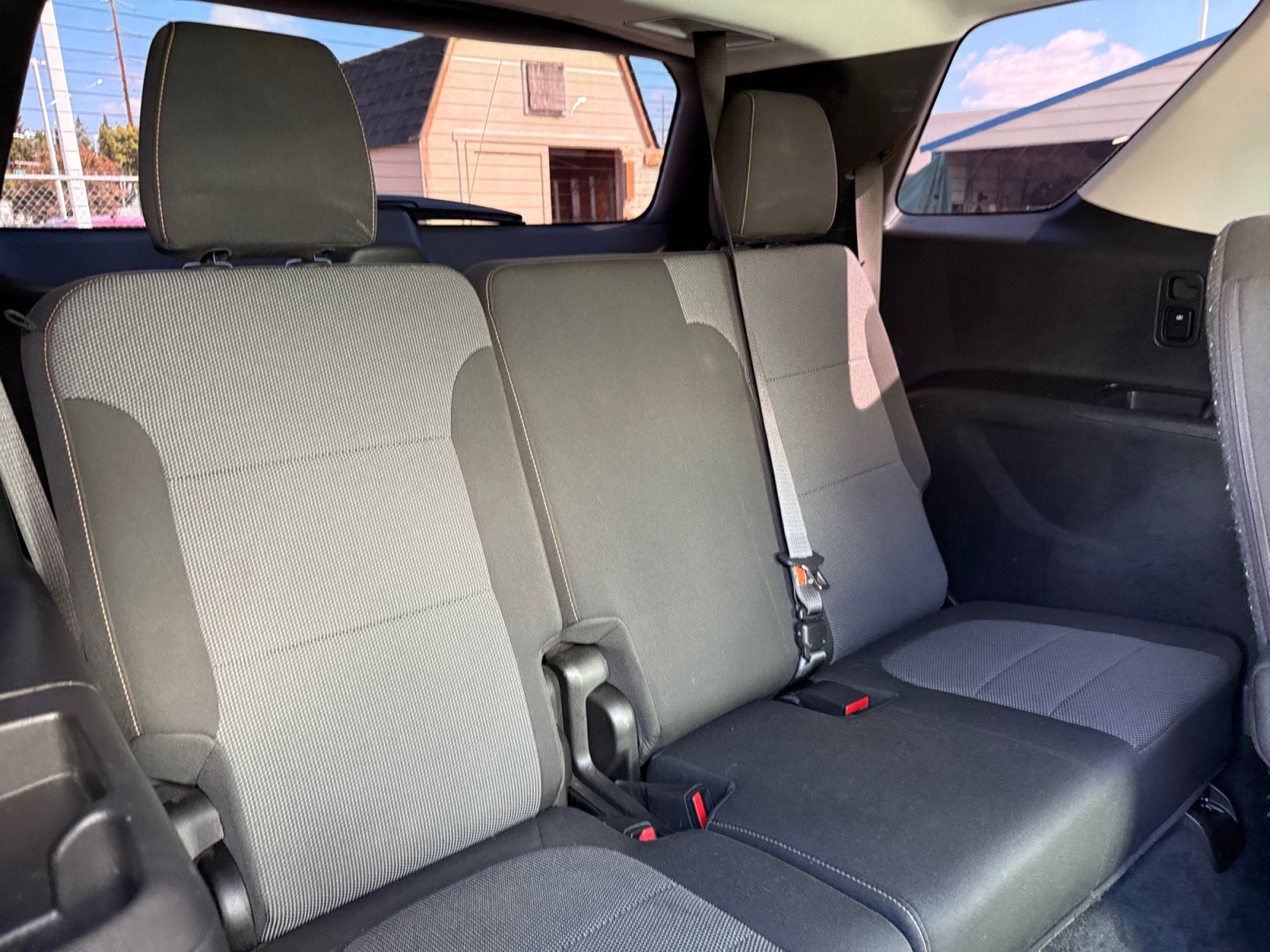Used 2021 Chevrolet Traverse LT FWD image 21