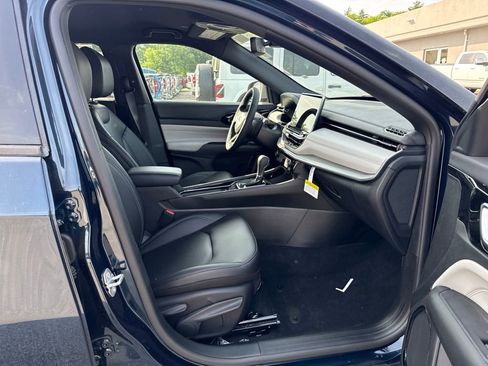 New 2026 Jeep Compass Limited AWD/4WD image 25