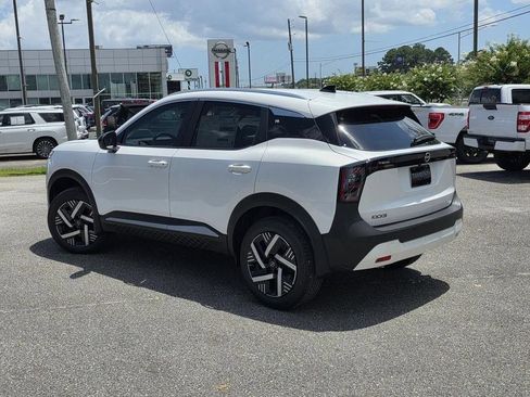 Used 2026 Nissan Kicks SV FWD image 5