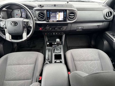 Used 2019 Toyota Tacoma SR5 image 18