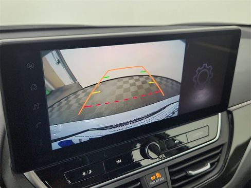 New 2025 Nissan Altima 2.5 SR w/ SR Premium Package image 19