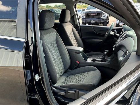 Used 2023 Chevrolet Equinox LT image 10