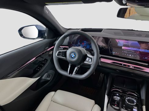 New 2026 BMW 550e xDrive w/ Executive Package image 26