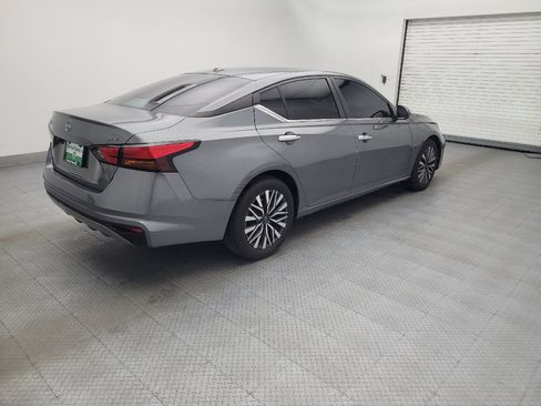 Used 2023 Nissan Altima 2.5 SV FWD image 10