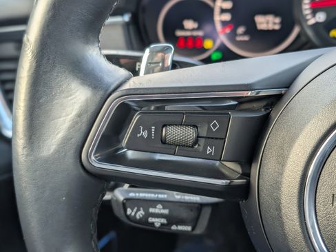 Used 2022 Porsche Panamera 4S image 26
