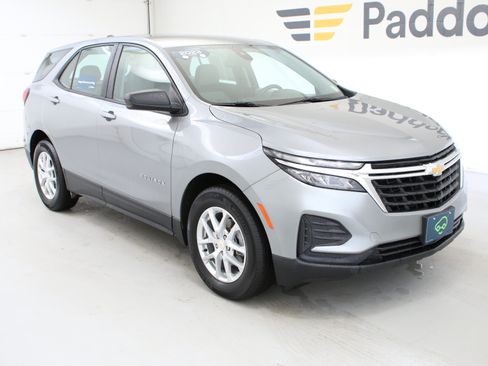 Certified 2023 Chevrolet Equinox LS FWD image 2