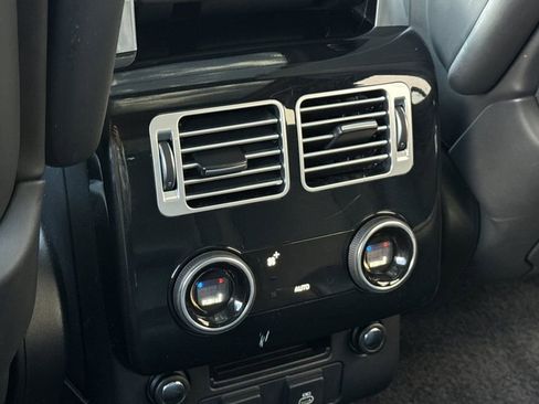 Used 2021 Land Rover Range Rover Westminster Edition image 16