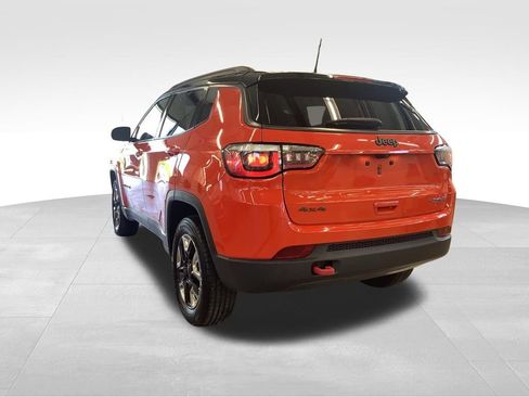 Used 2018 Jeep Compass Trailhawk w/ Cold Weather Group AWD/4WD image 4