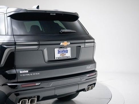 New 2026 Chevrolet Traverse High Country image 5