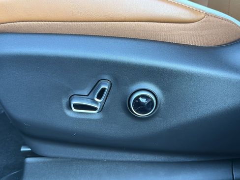 New 2026 Chrysler Pacifica Pinnacle image 14