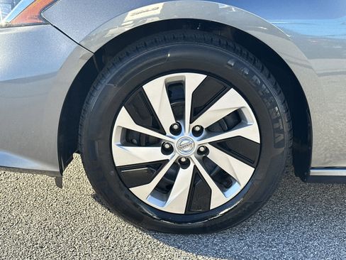 Used 2021 Nissan Altima 2.5 S w/ Driver Assist Package image 11