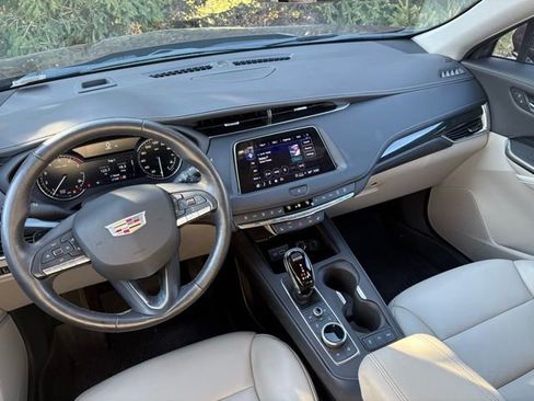 Certified 2023 Cadillac XT4 Premium Luxury w/ Cold Weather Package image 31