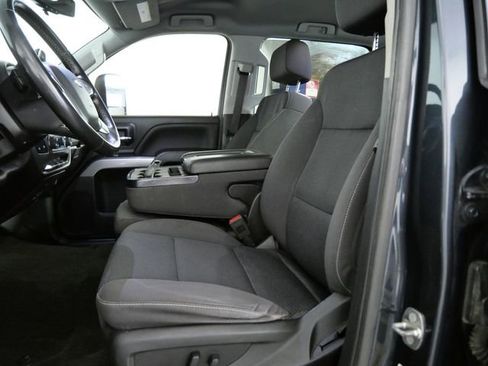 Used 2018 Chevrolet Silverado 1500 LT w/ All Star Edition image 18