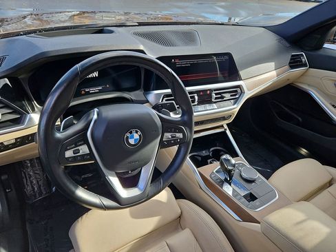 Used 2019 BMW 330i Sedan w/ Premium Package image 8