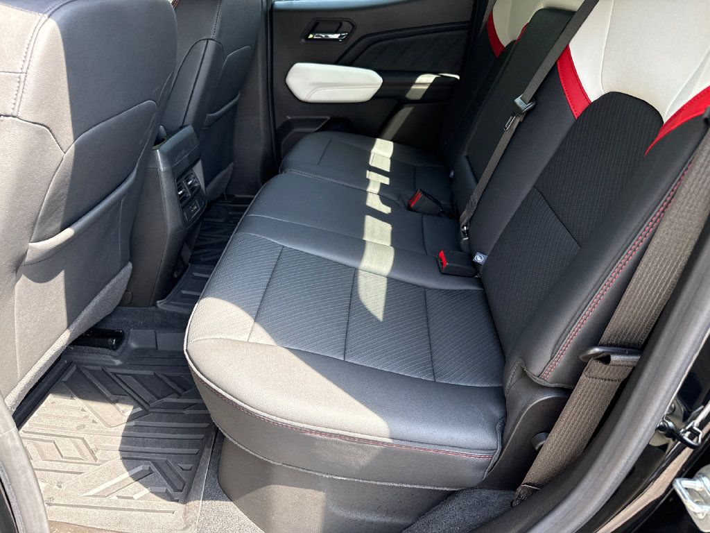 Used 2024 GMC Canyon AT4X AWD/4WD image 19