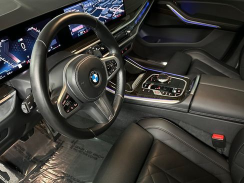 Used 2024 BMW X5 sDrive40i w/ M Sport Package RWD image 4