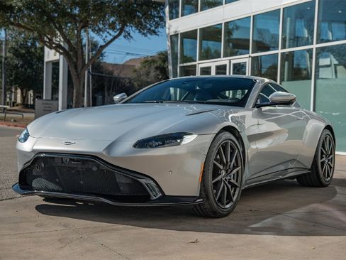 Used 2020 Aston Martin V8 Vantage Coupe image 5