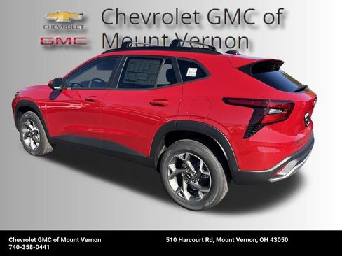 New 2026 Chevrolet Trax LT w/ Driver Confidence Package image 3