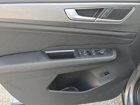 New 2026 Volkswagen Atlas Cross Sport SE image 18