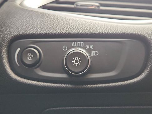 Used 2024 Chevrolet Malibu LT FWD image 17