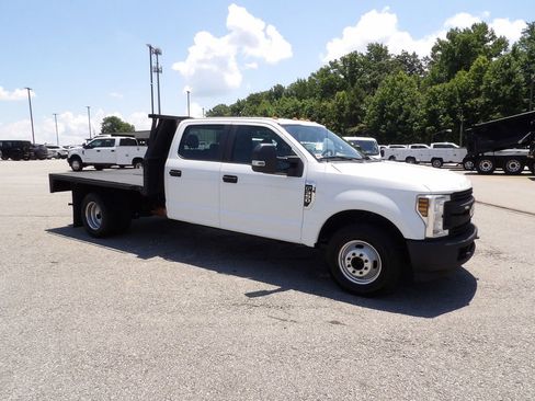 Used 2019 Ford F350 XL w/ Power Equipment Group RWD image 10