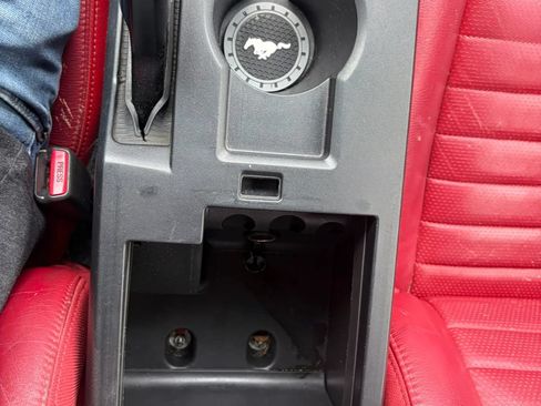 Used 2006 Ford Mustang Coupe RWD image 40