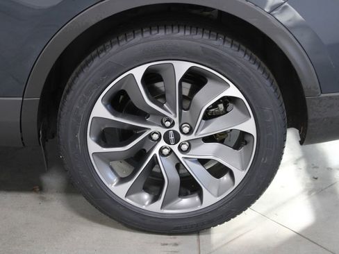 Used 2023 Lincoln Nautilus Reserve image 18