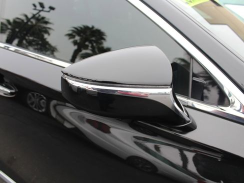 Used 2018 Lexus LS 500 image 21