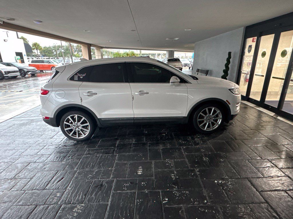 Used 2019 Lincoln MKC Reserve w/ MKC Technology Package FWD image 8