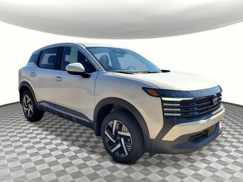 New 2025 Nissan Kicks SV image 6