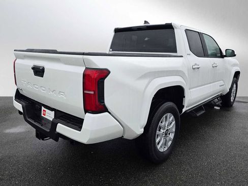 Certified 2025 Toyota Tacoma SR5 image 3