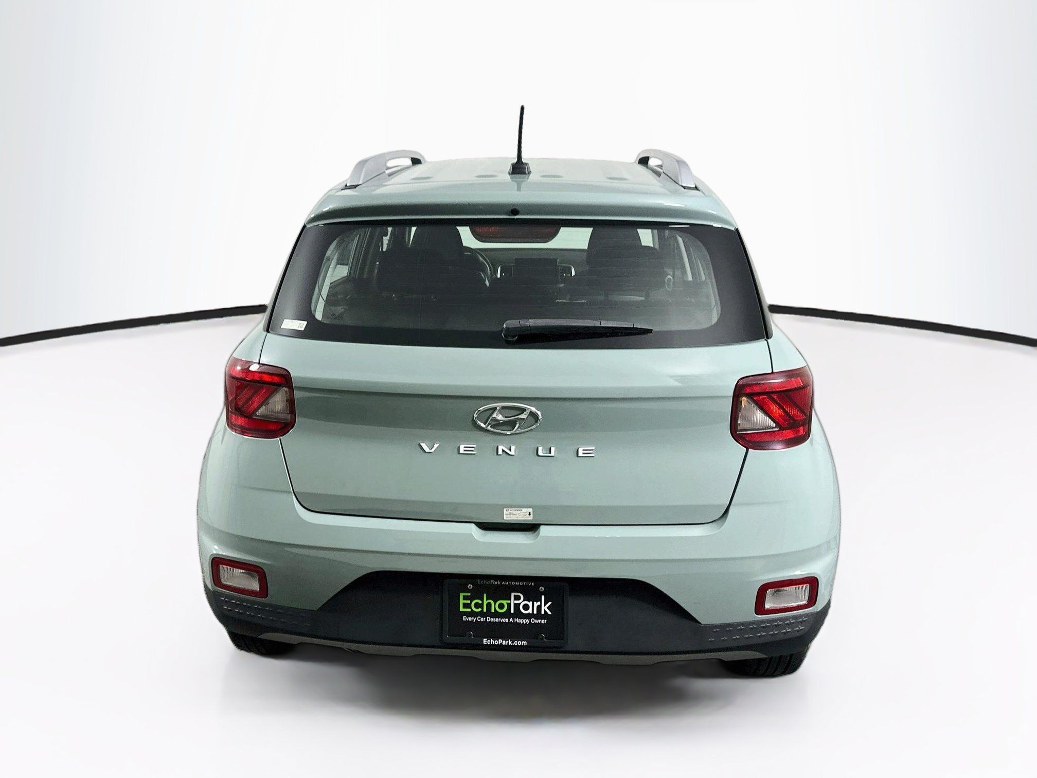 Used 2025 Hyundai Venue SEL FWD image 7