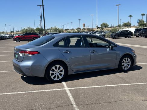 Used 2023 Toyota Corolla LE FWD image 5