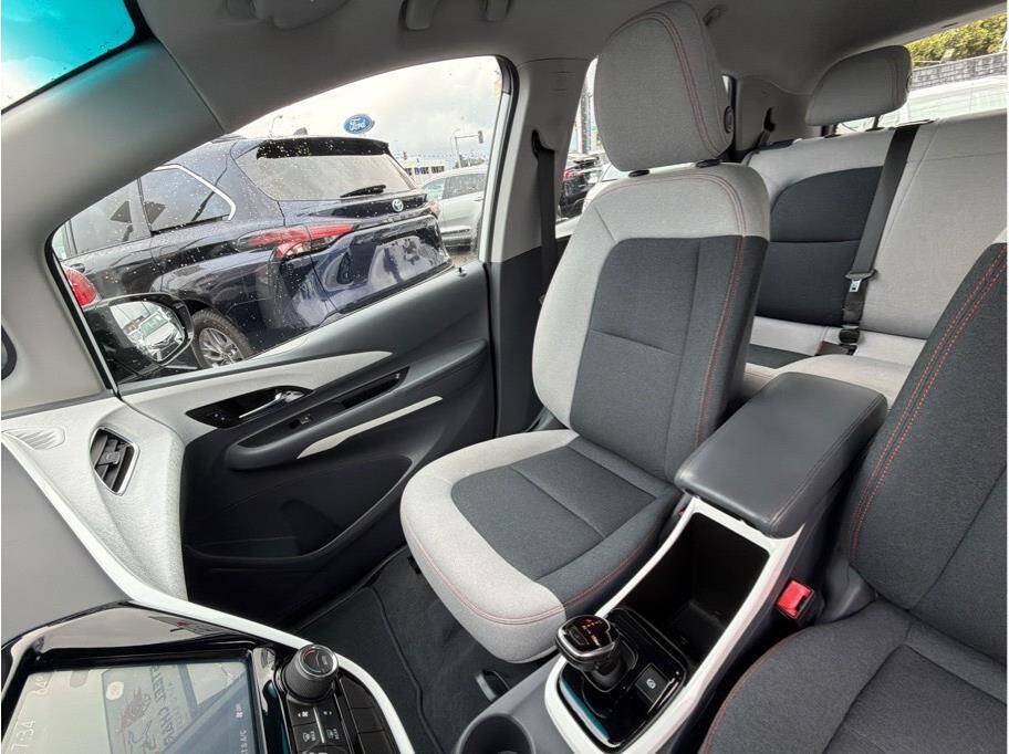 Used 2017 Chevrolet Bolt LT FWD image 18