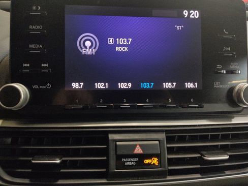 Used 2018 Honda Accord LX image 25