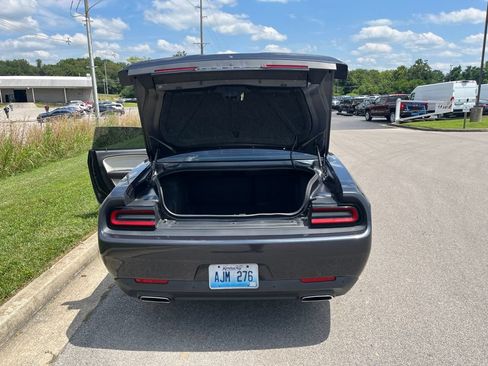 Used 2018 Dodge Challenger SXT Plus RWD image 10
