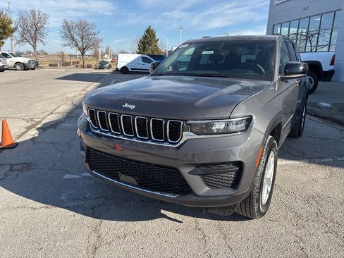 New 2026 Jeep Grand Cherokee Laredo X AWD/4WD image 11