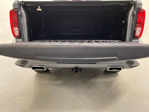 Used 2021 GMC Sierra 1500 Elevation w/ Preferred Package image 8