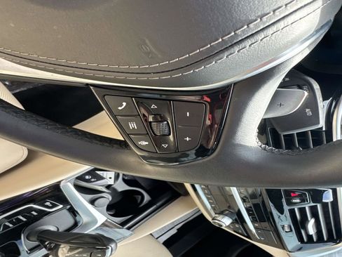 Used 2023 BMW 530i image 23