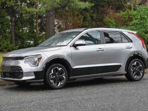 Used 2023 Kia Niro Wind image 2