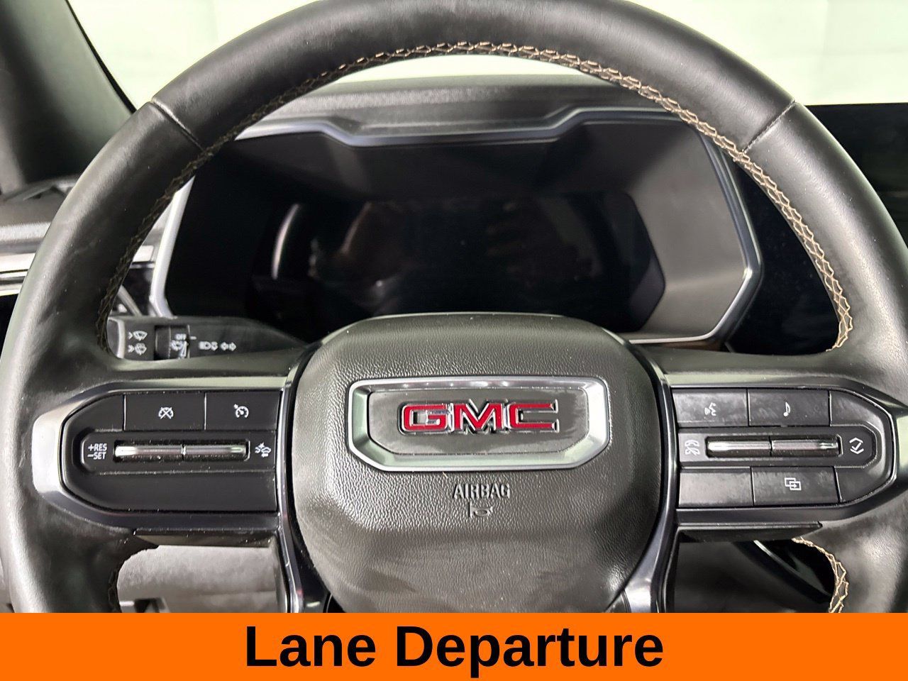 Used 2024 GMC Canyon AT4 w/ Technology Package AWD/4WD image 14