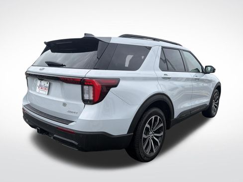 Used 2026 Ford Explorer ST-Line AWD/4WD image 9