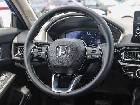 Used 2023 Honda Civic Touring image 16