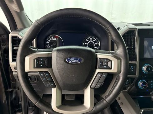 Used 2017 Ford F150 Lariat w/ Equipment Group 502A Luxury AWD/4WD image 11
