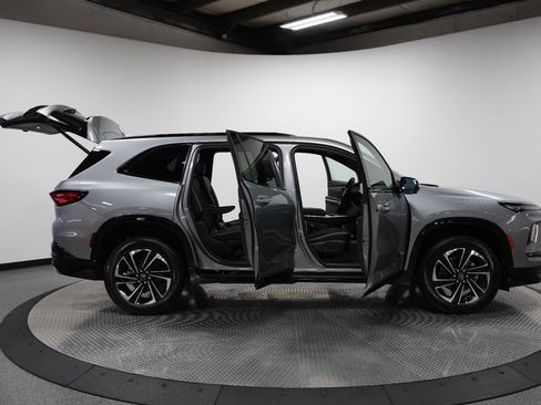 New 2026 Buick Enclave Sport Touring image 10