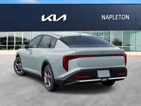 New 2026 Kia K4 LXS image 4