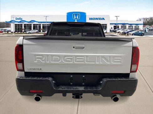 New 2026 Honda Ridgeline Black Edition image 4