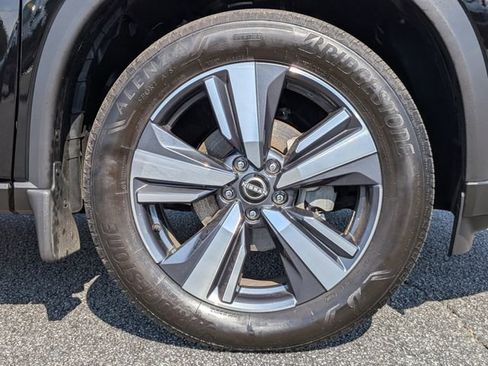 Certified 2024 Nissan Rogue SL w/ SL Premium Package image 11